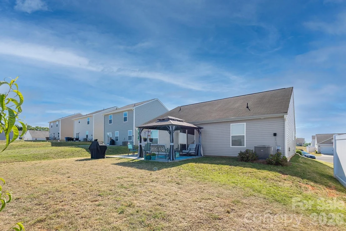 Photo of 410 Apex Circle