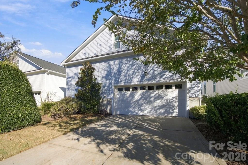 Photo of 720 Loretto Lane