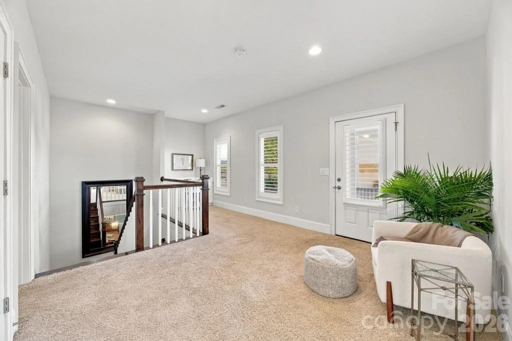 Photo of 720 Loretto Lane