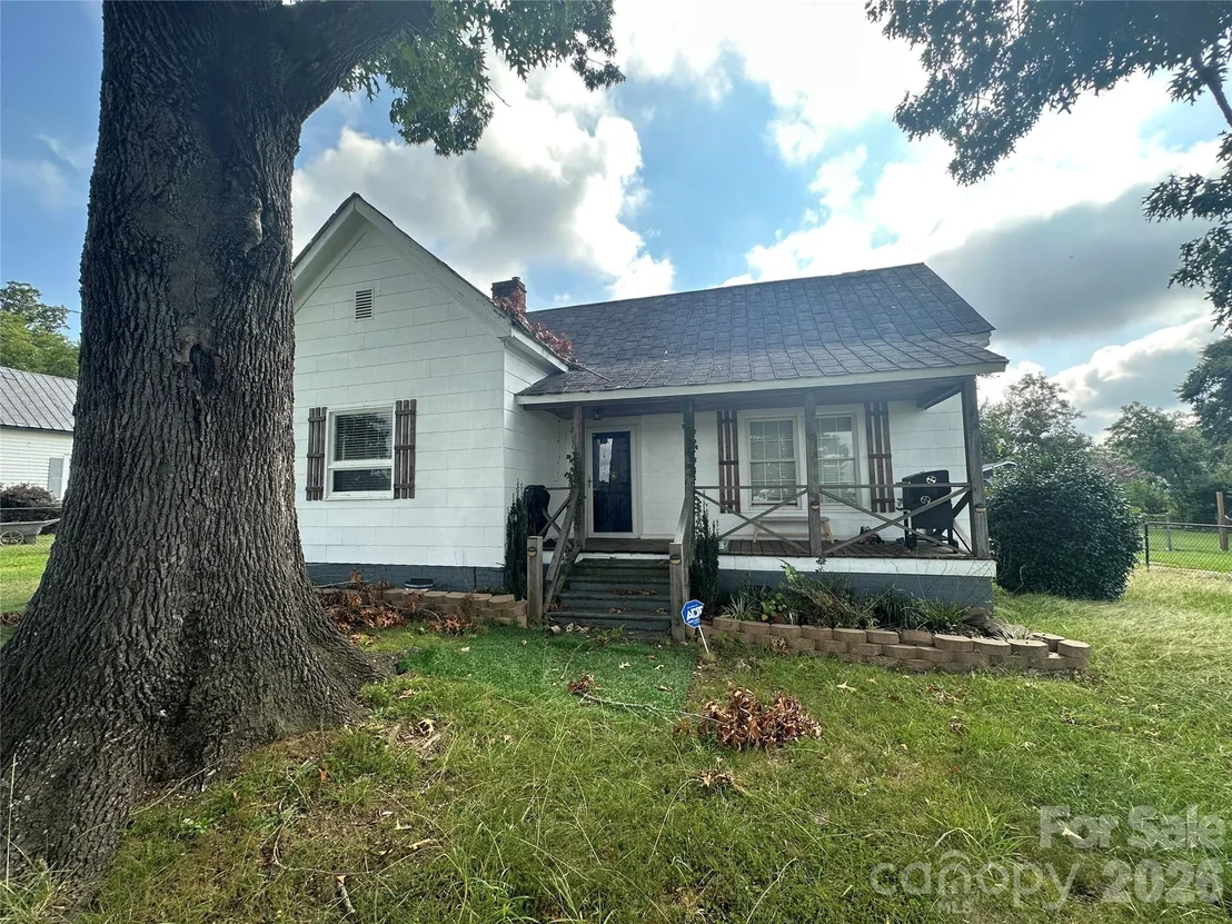 Photo of 609 Front Street
