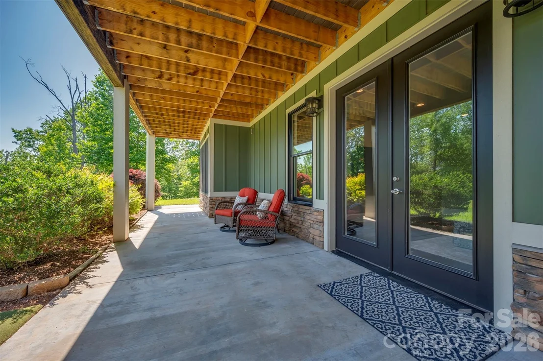 Photo of 398 Mapleton Lane