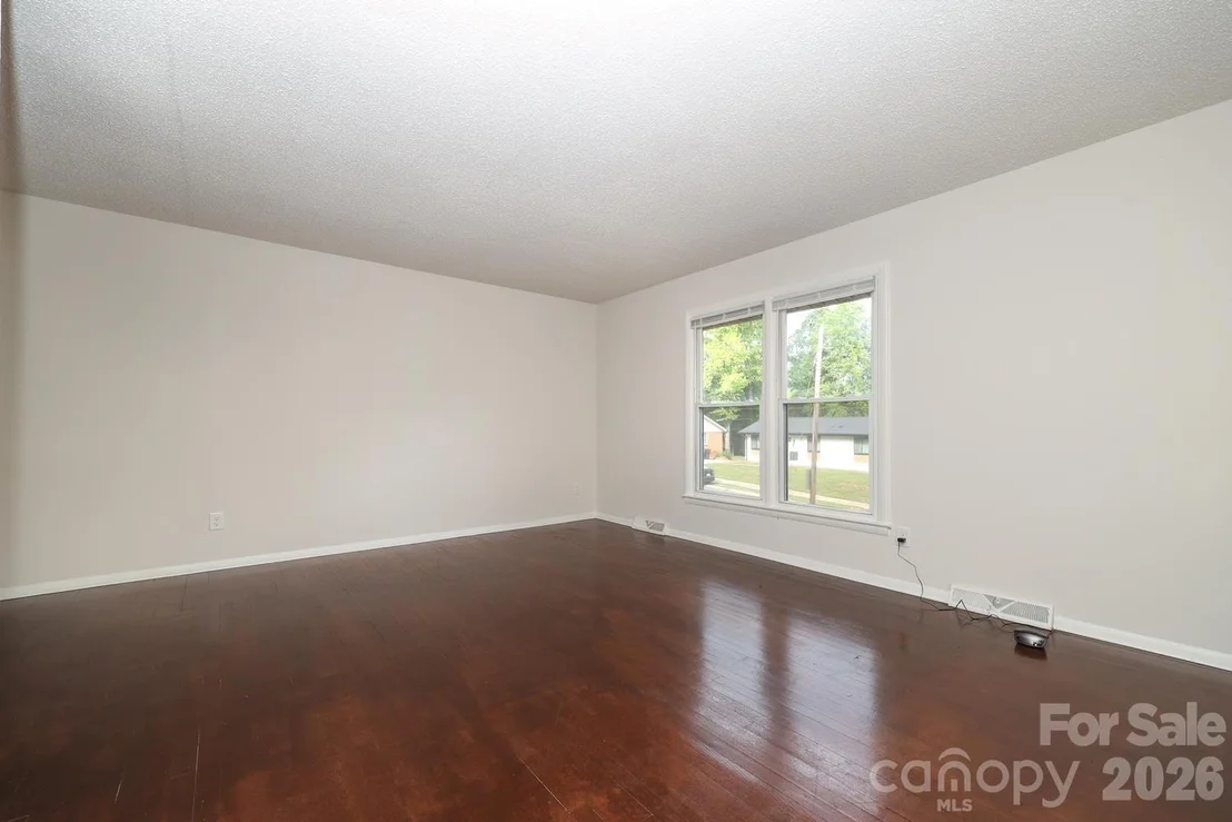 Photo of 5001 Springview Road