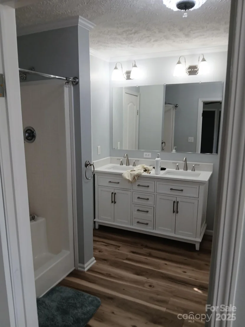 Photo of 218 Muldoon Lane