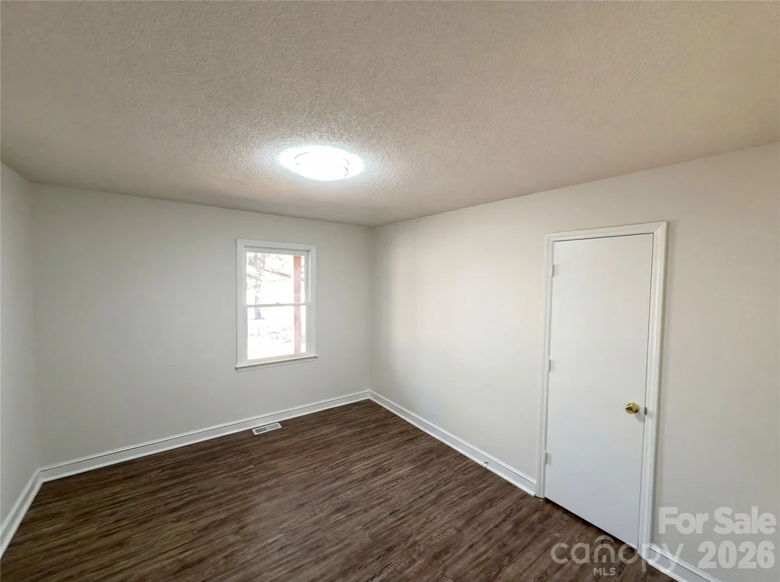 Photo of 16138 Substation Road
