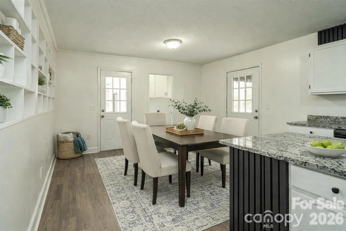 Photo of 3115 Crestview Drive