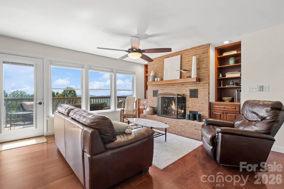 Photo of 784 Alpine Drive