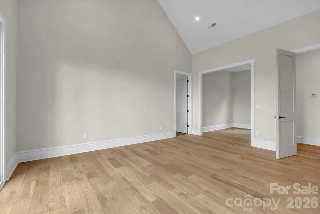Photo of 380 Greystone Drive
