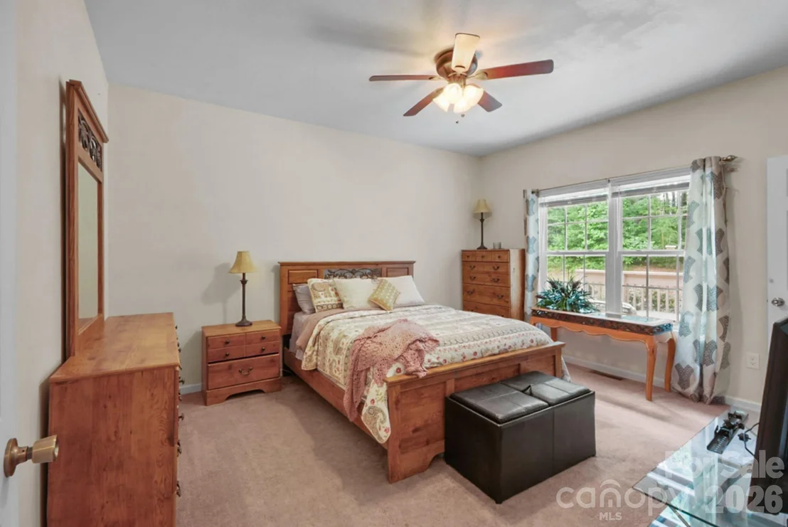 Photo of 90 King Road