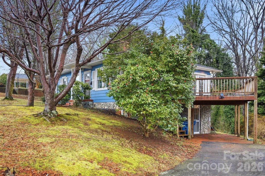 Photo of 44 Forest Avenue