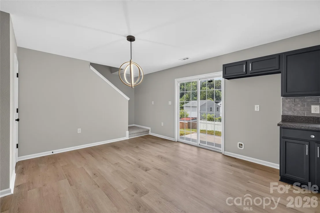 Photo of 6029 Waterloo Drive