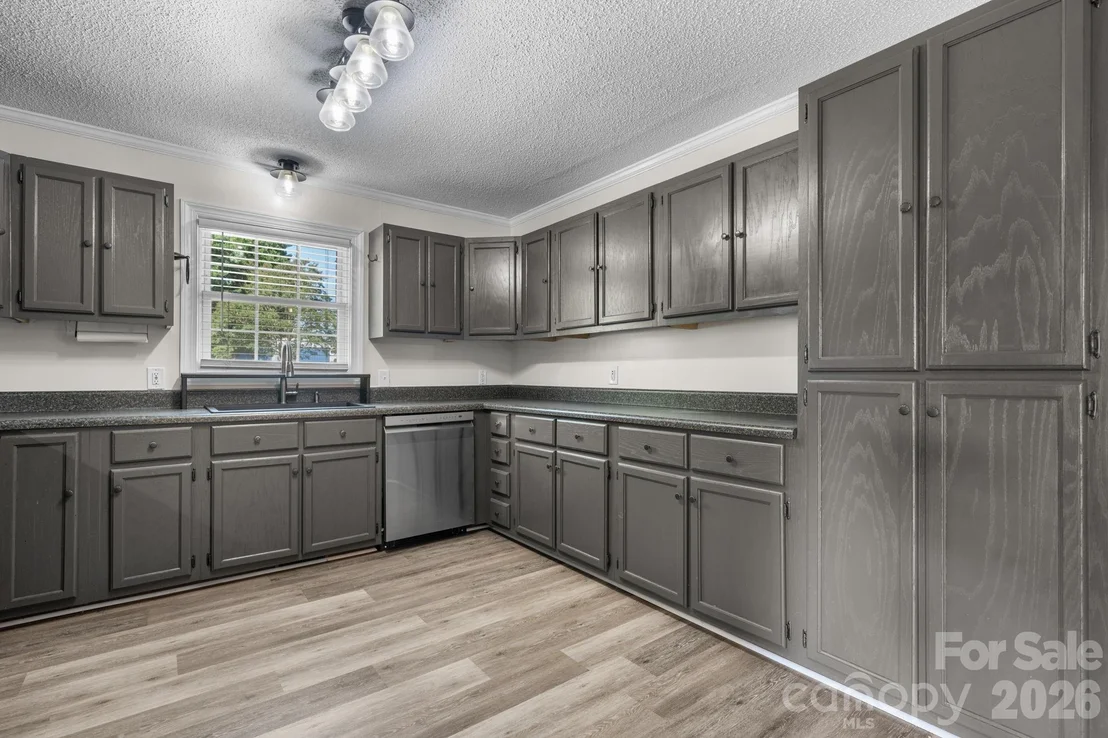 Photo of 5795 Valley Field Road