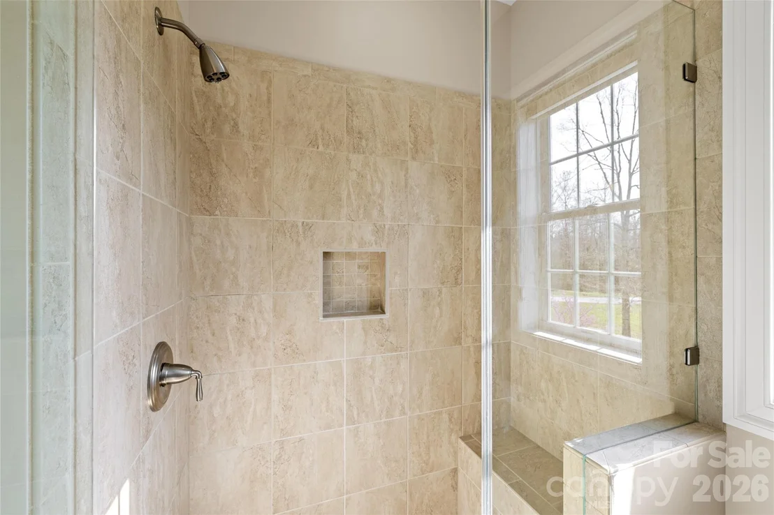 Photo of 490 Mapleton Lane