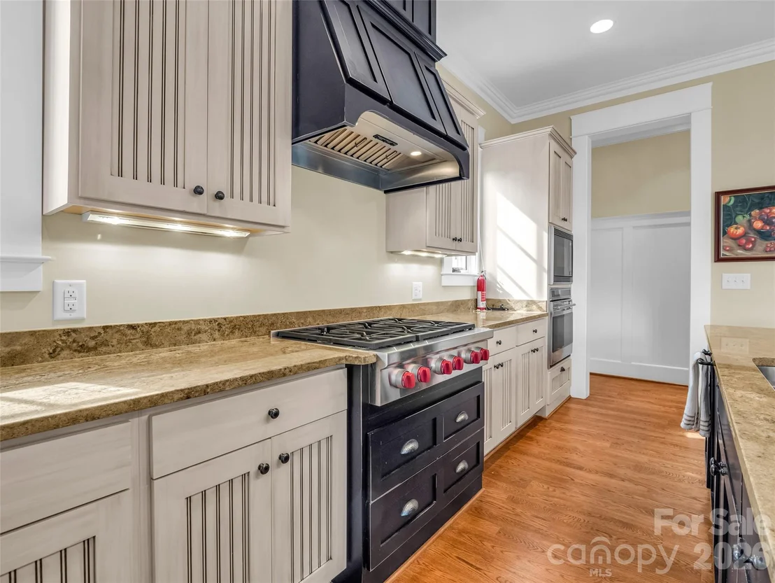 Photo of 565 Chestertown Drive