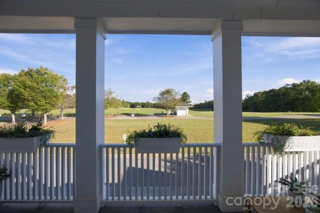Photo of 720 Loretto Lane