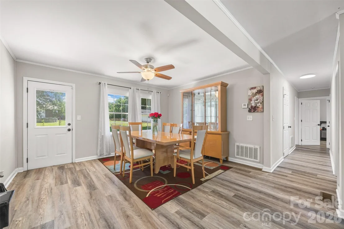 Photo of 2323 Hedgewood Circle