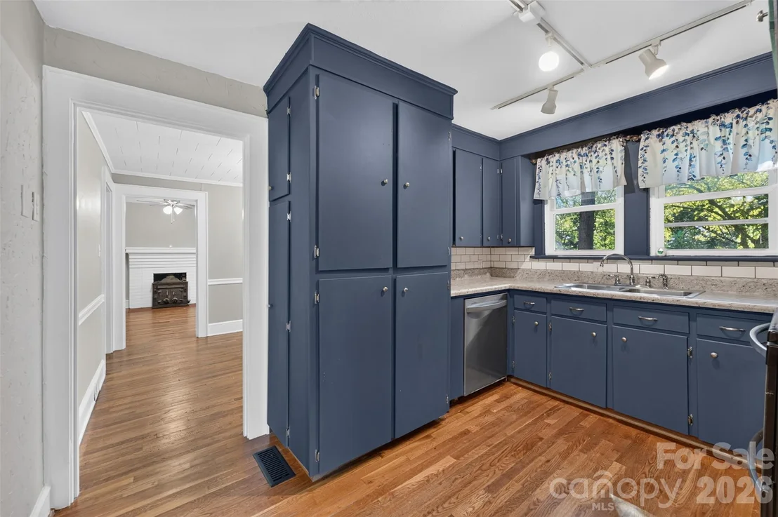 Photo of 1829 3rd Street NE