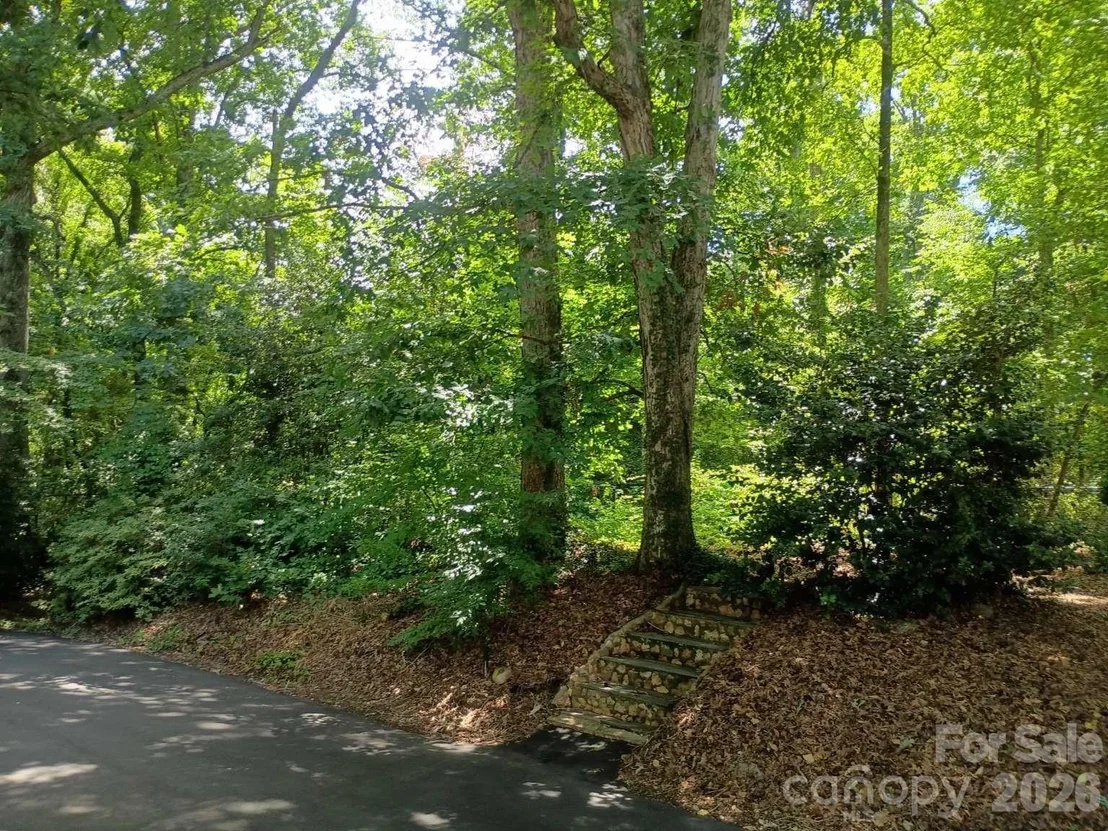 Photo of 403 N Cannon Boulevard