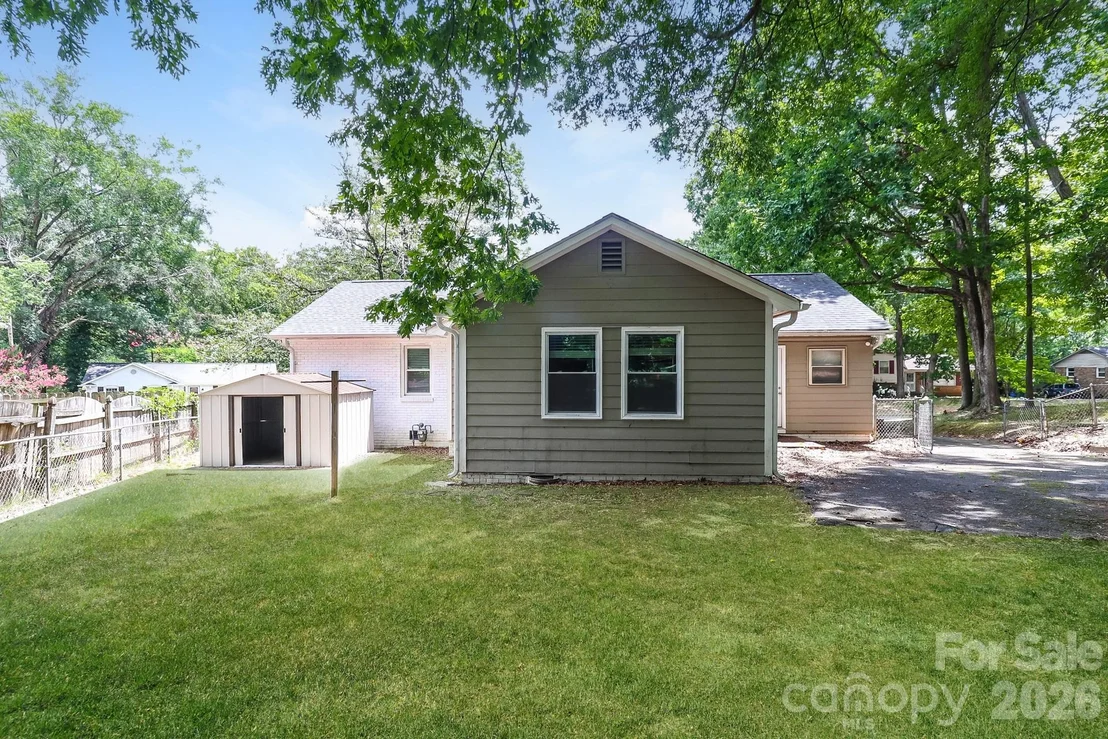 Photo of 6424 Springfield Drive