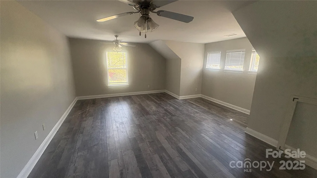 Photo of 1134 Riverside Drive