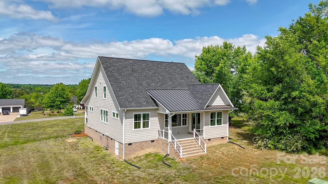 Photo of 102 Starmount Drive
