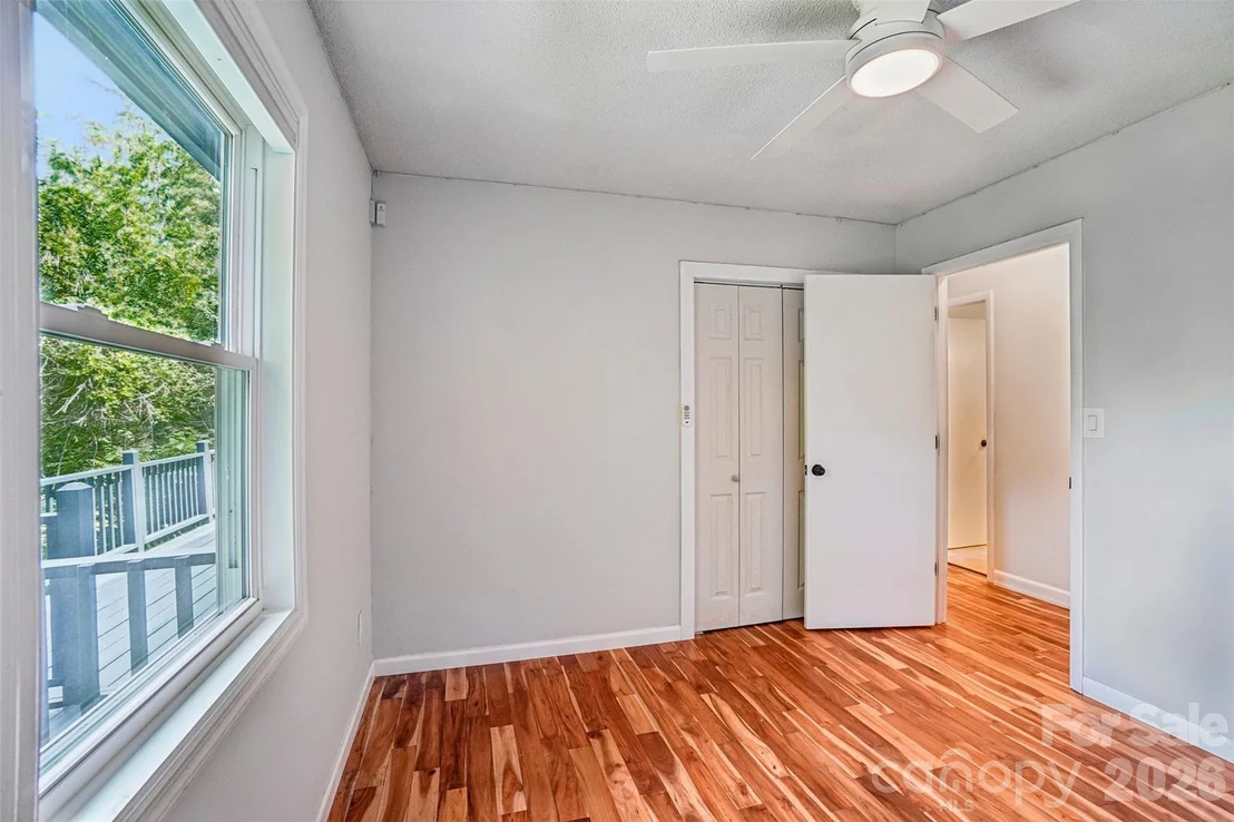 Photo of 19 Jupiter Heights
