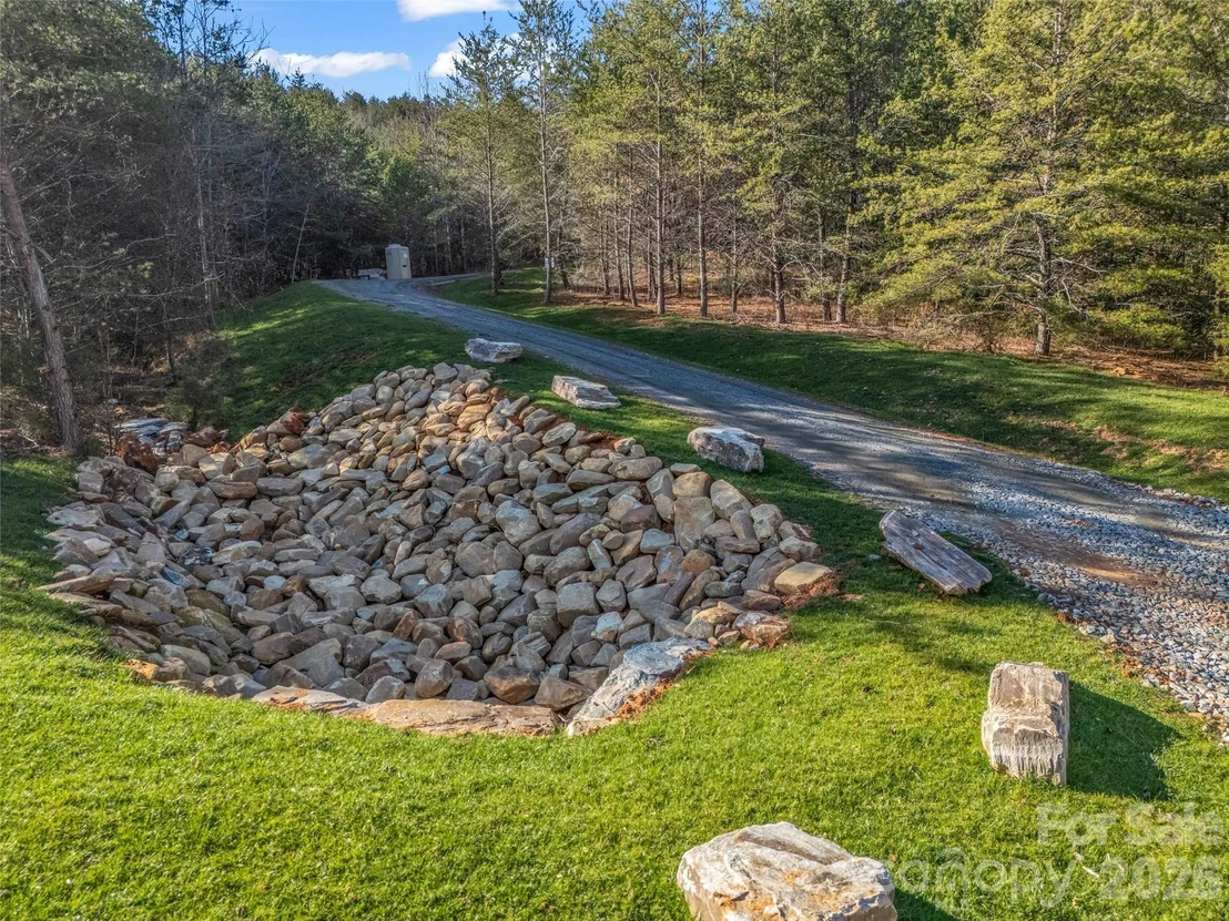 Photo of 61 Deep Gap Farm Road E