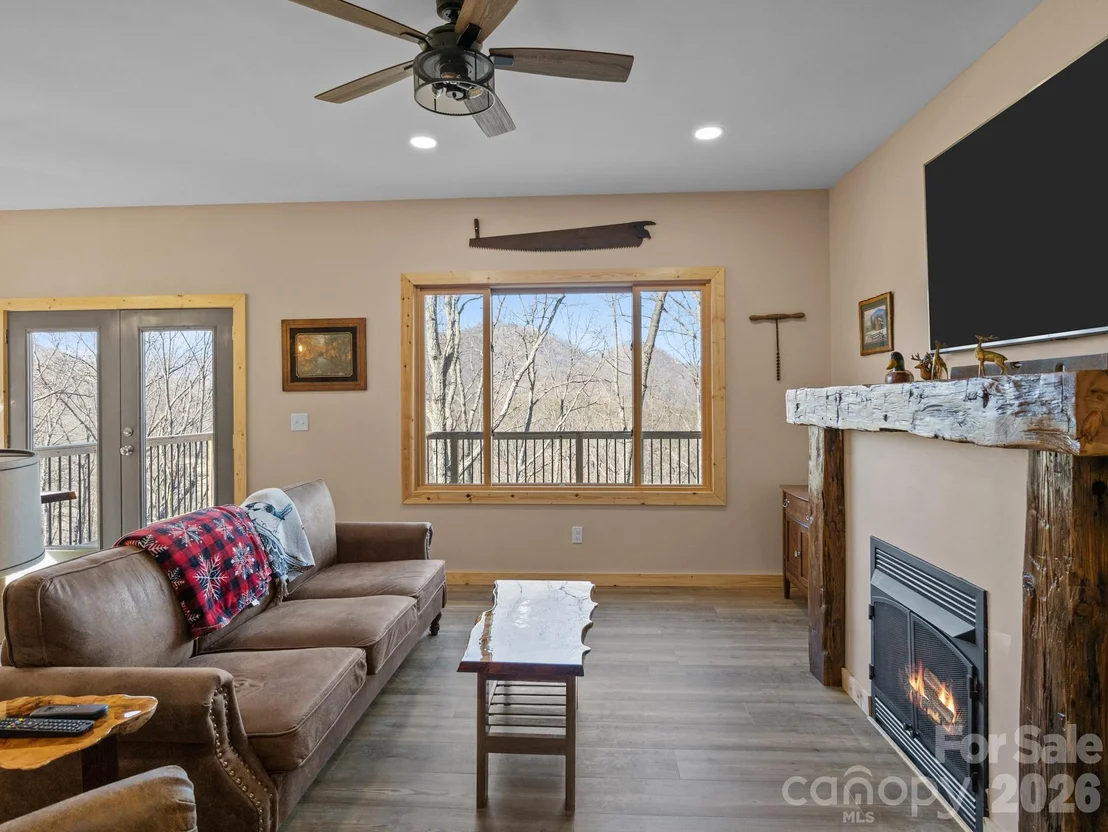 Photo of 225 Aurora Lane