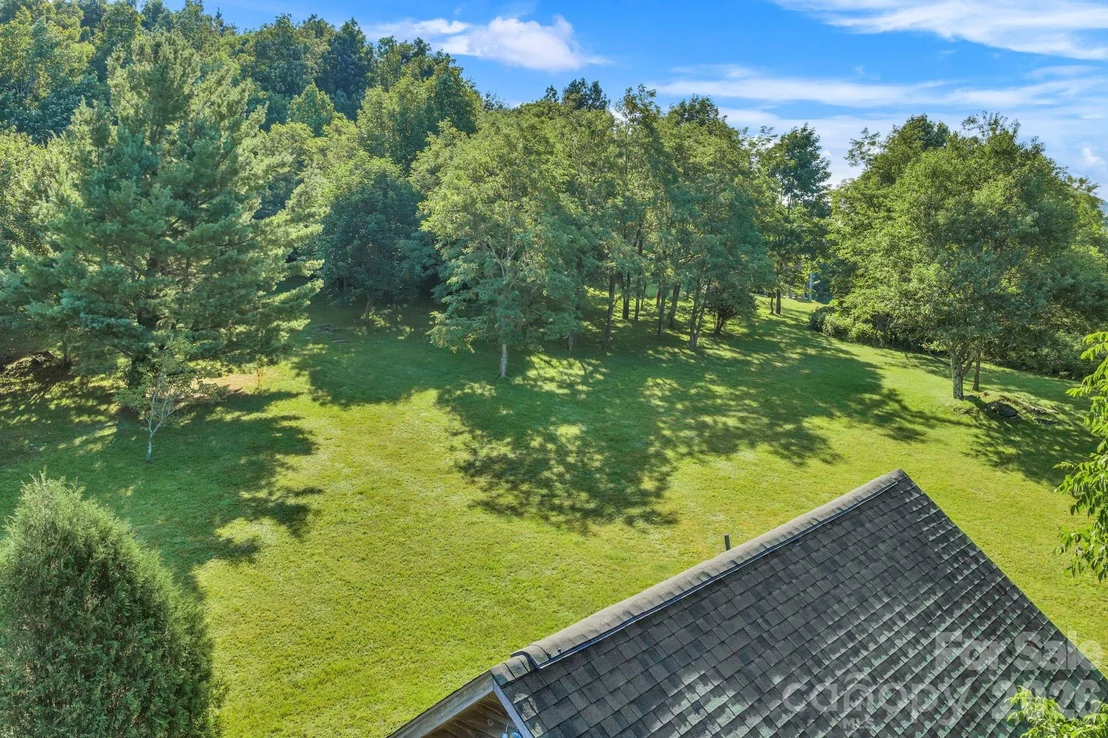 Photo of 525 Schoolhouse Ridge