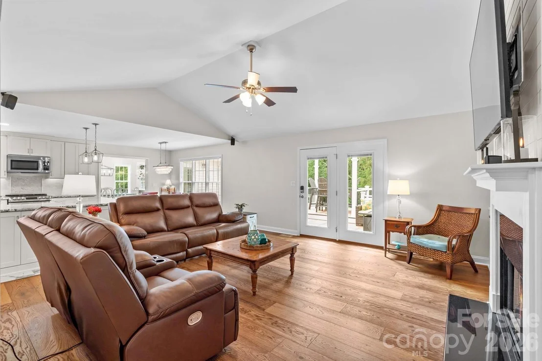 Photo of 596 Maple Ridge Circle