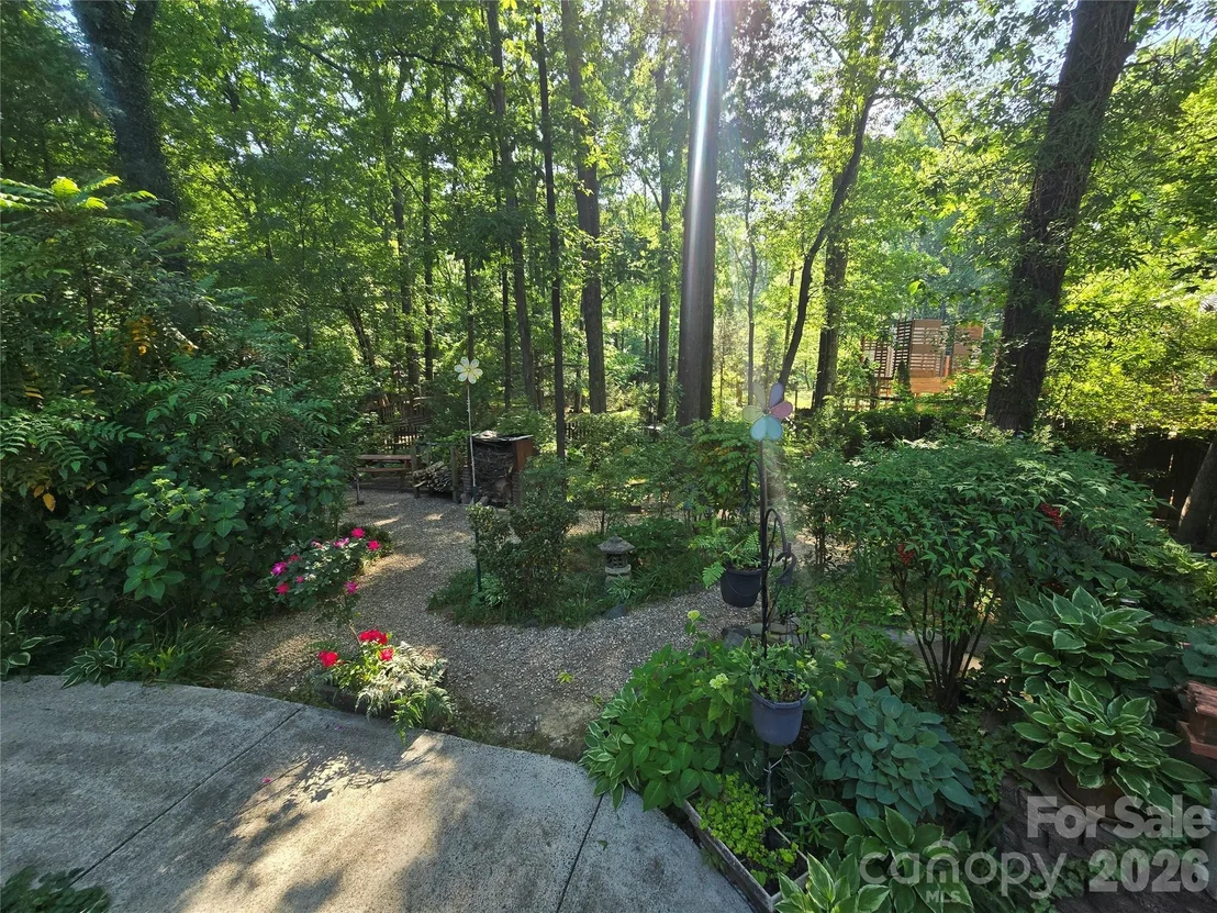 Photo of 10112 Idlewild Road
