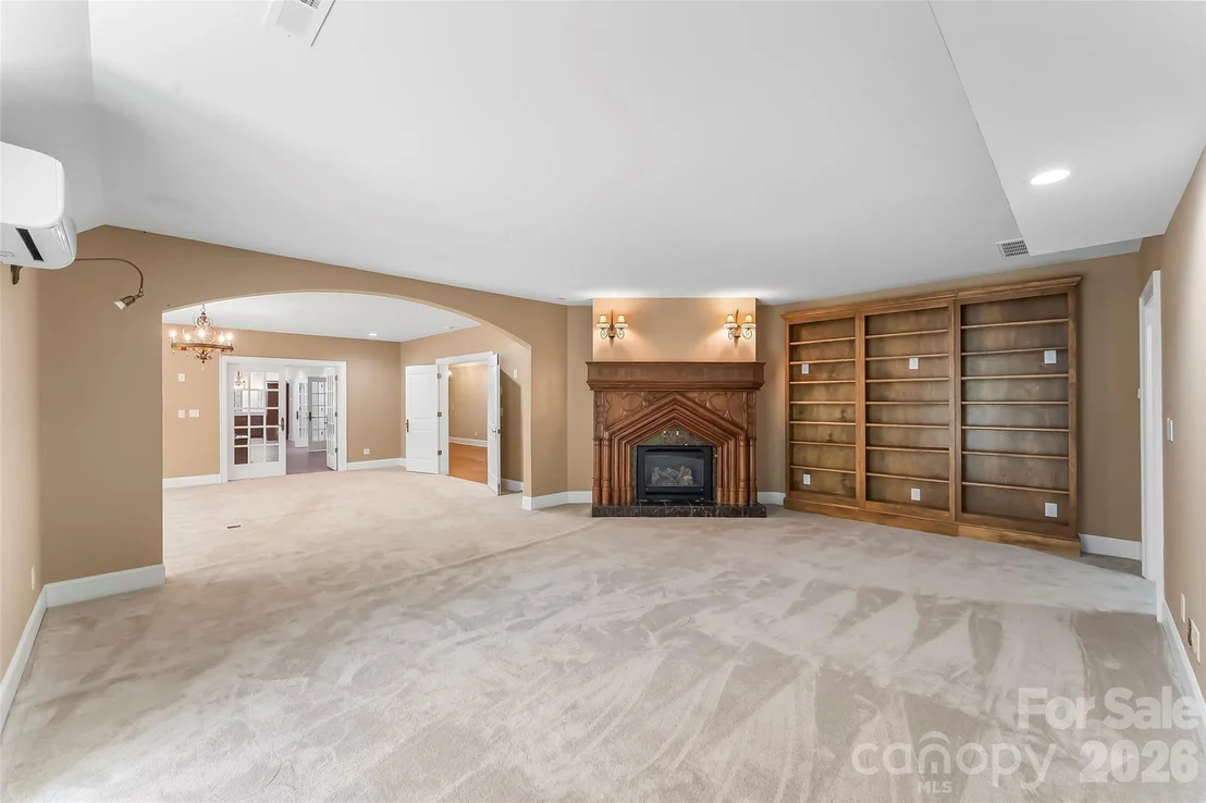 Photo of 1090 Pearidge Road