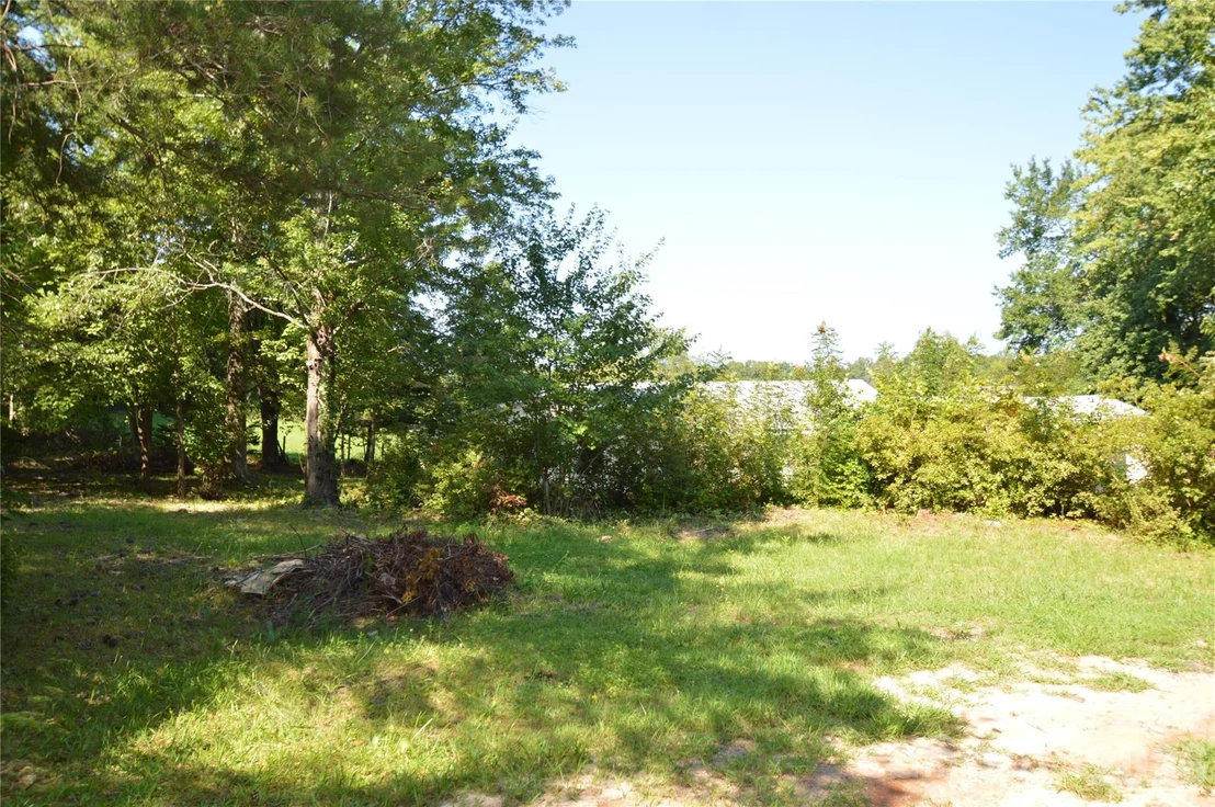 Photo of 1183 Sandy Plains Road
