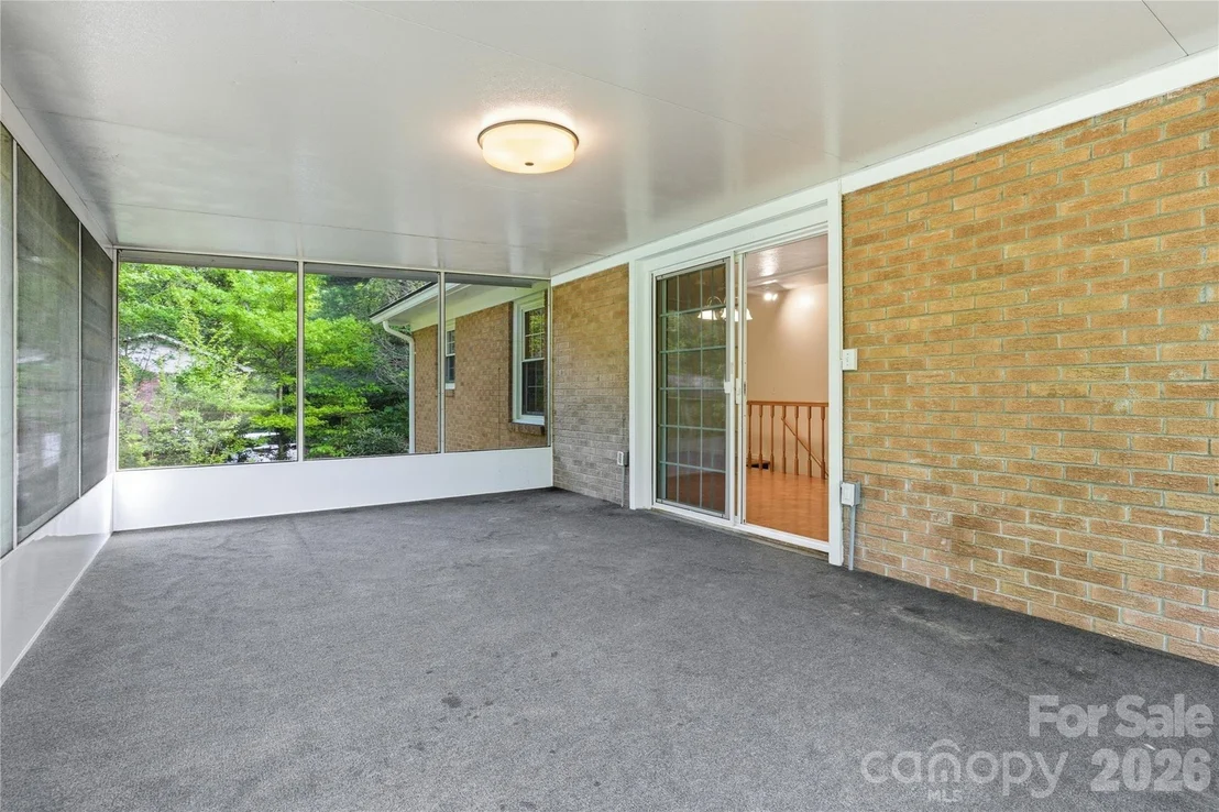 Photo of 123 Castleton Lane