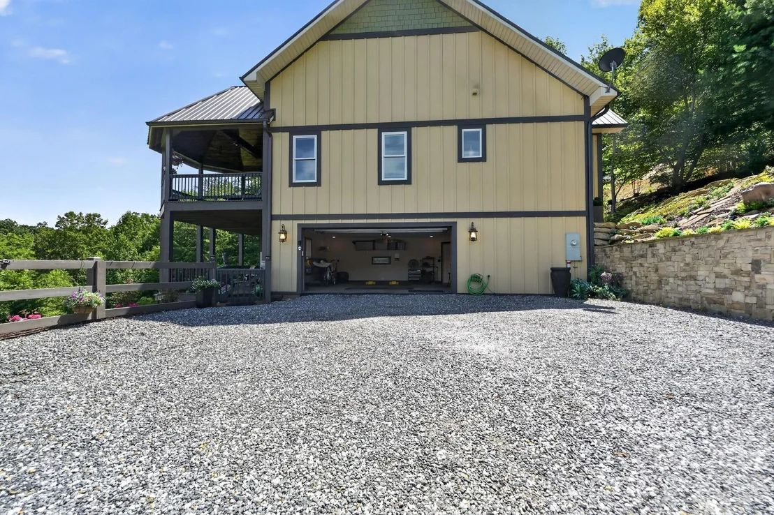 Photo of 100 Brookstone Mountain Trail