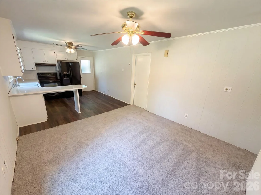 Photo of 2155 Airdale Road