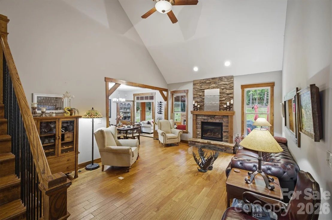 Photo of 2185 Cottage Park Road