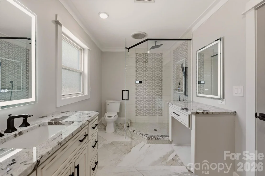 Photo of 2919 Colony Road