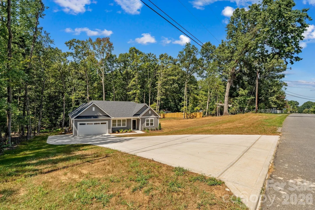 Photo of 307 Sowers Ferry Road