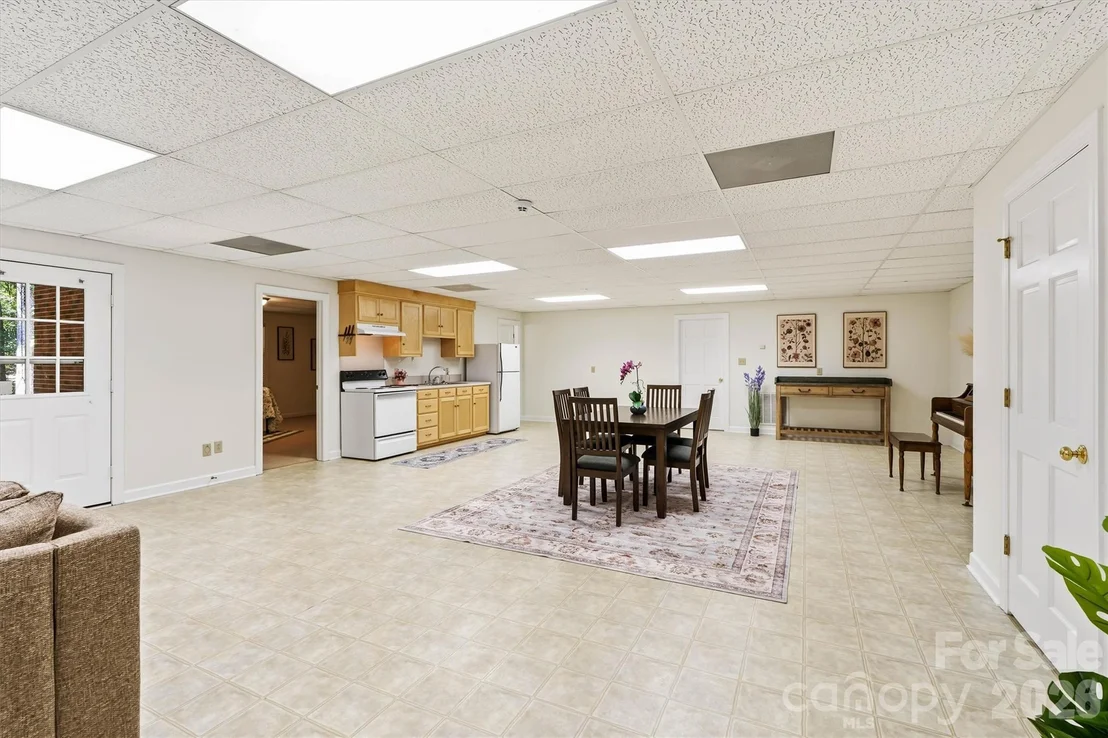 Photo of 675 Heather Drive