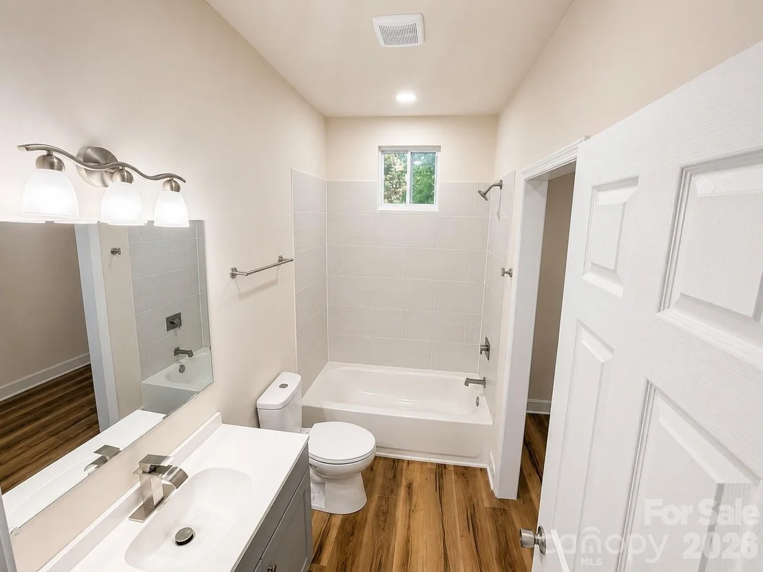 Photo of 109 N Gregory Street
