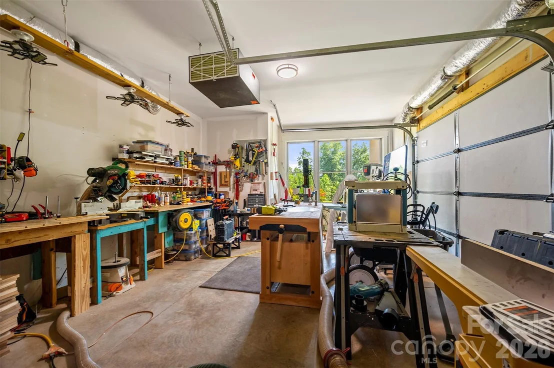 Photo of 398 Mapleton Lane