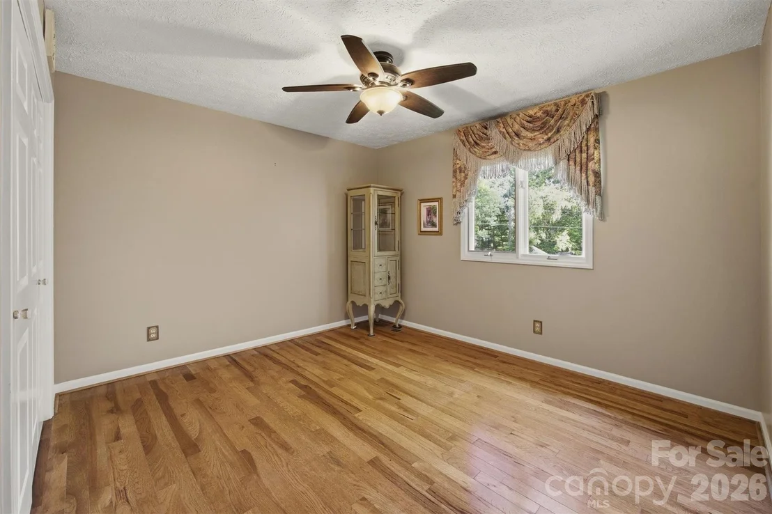 Photo of 232 Westwood Drive