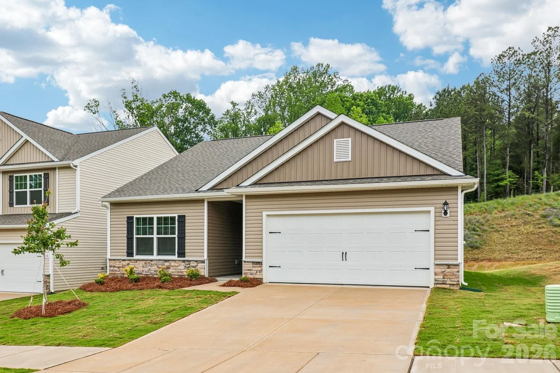 Photo of 704 Willow Estates Drive