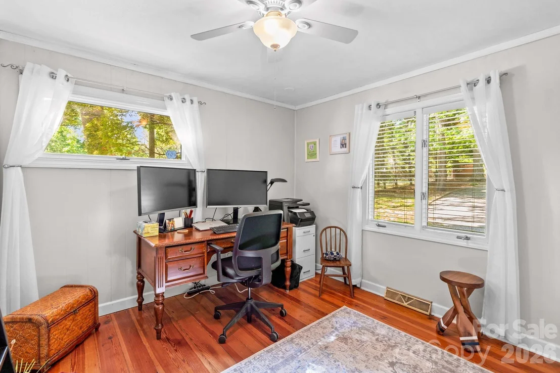 Photo of 395 Rendleman Drive