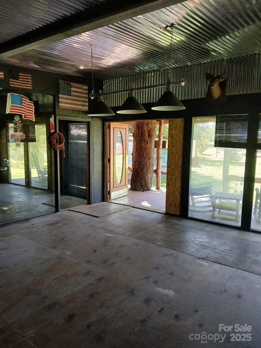 Photo of 218 Muldoon Lane