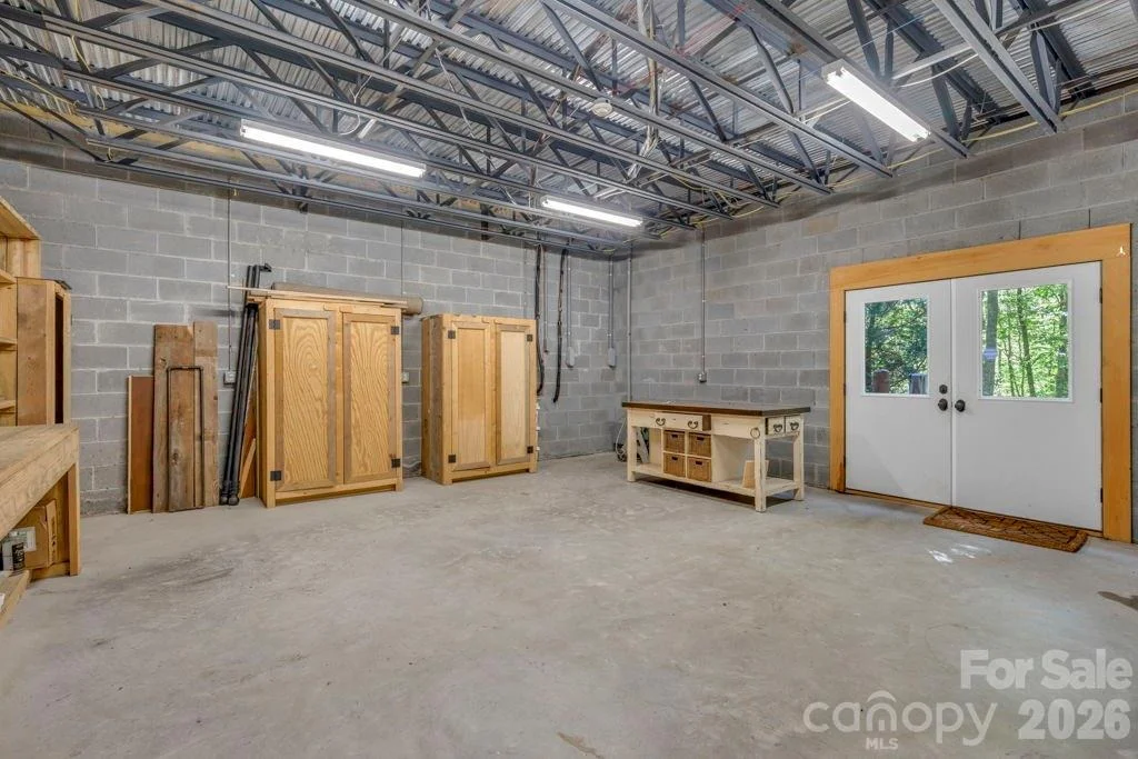Photo of 355 Oakley Green None