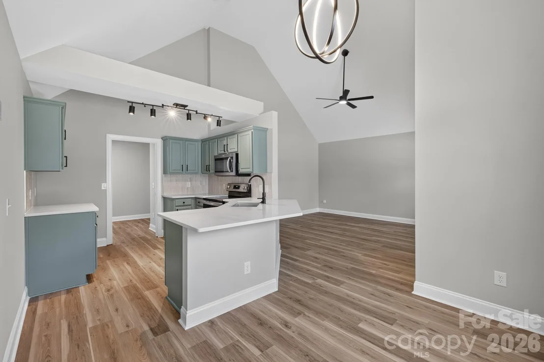 Photo of 1001 Loch Lomond Circle