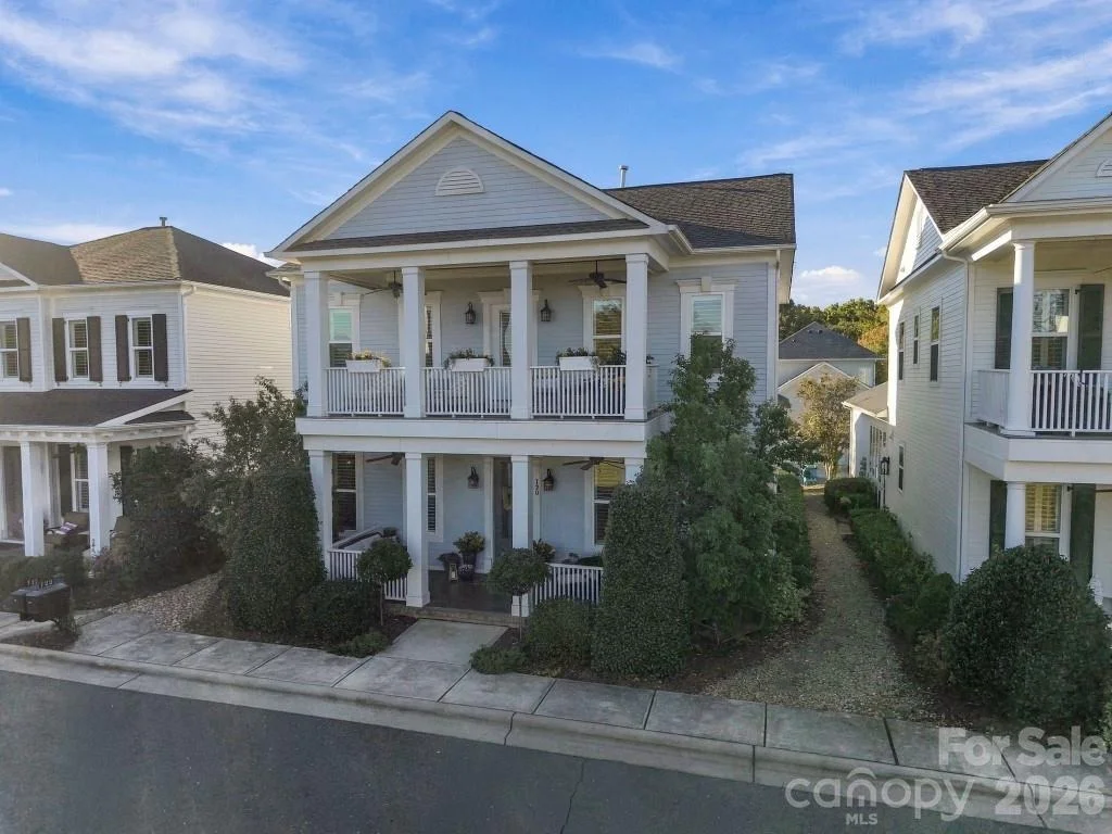 Photo of 720 Loretto Lane