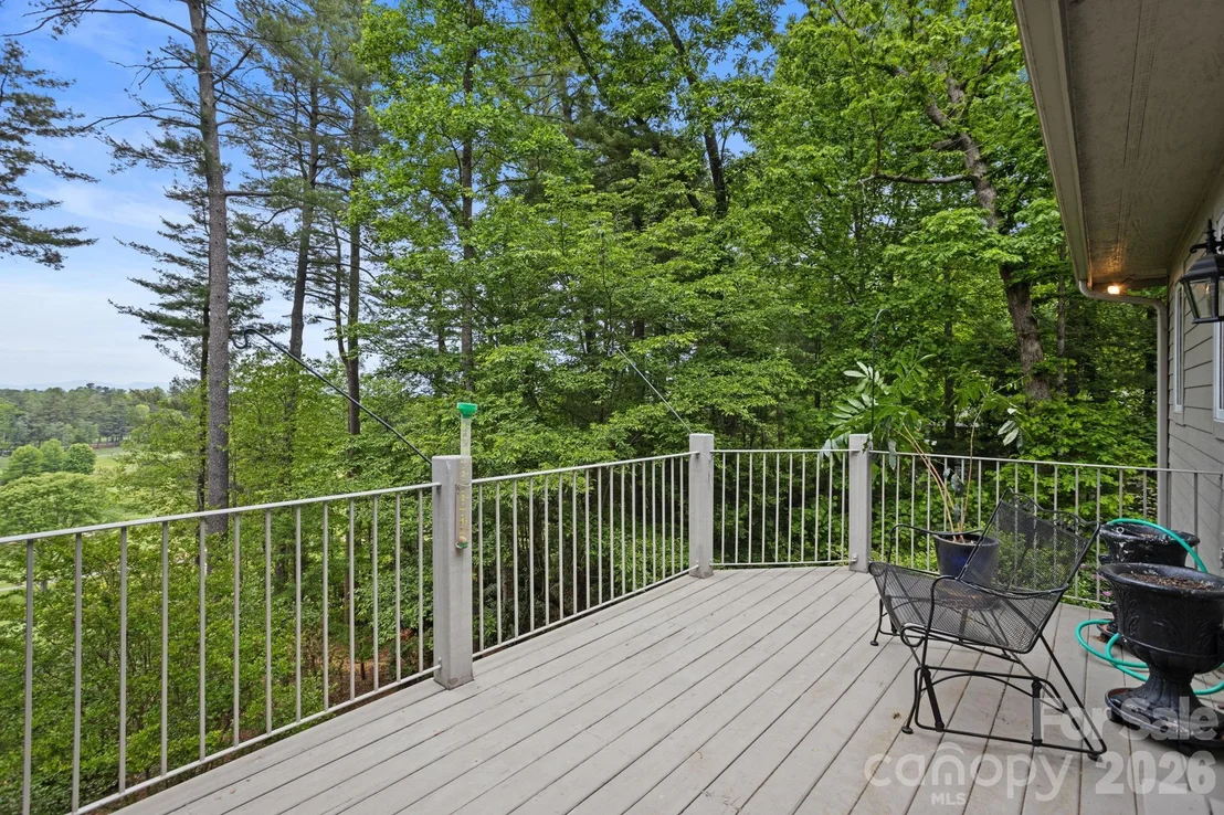 Photo of 209 Pineholt Lane