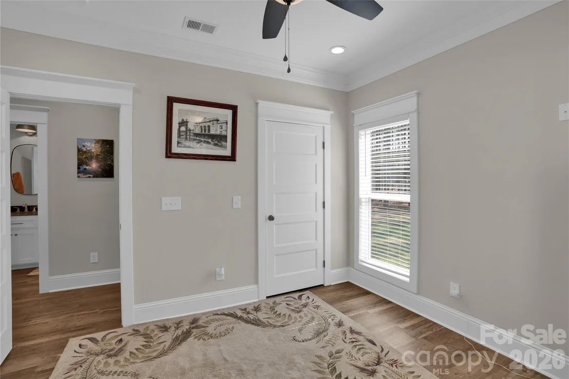 Photo of 2138 Lockhart Road